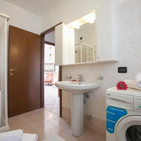 Casa Margherita Hillside - Happy Apartament Luino